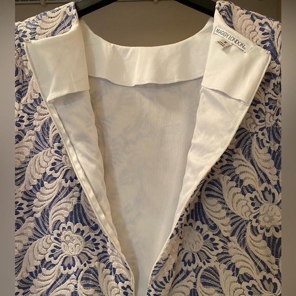 Blue and white lace fully lined Maggy London dress with cap sleeves size 16 - Picture 7 of 11